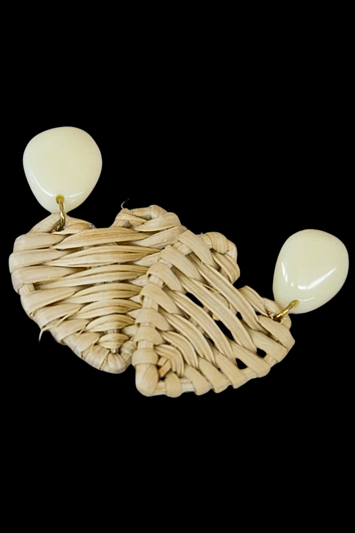 Puso Rattan Earrings - Beige