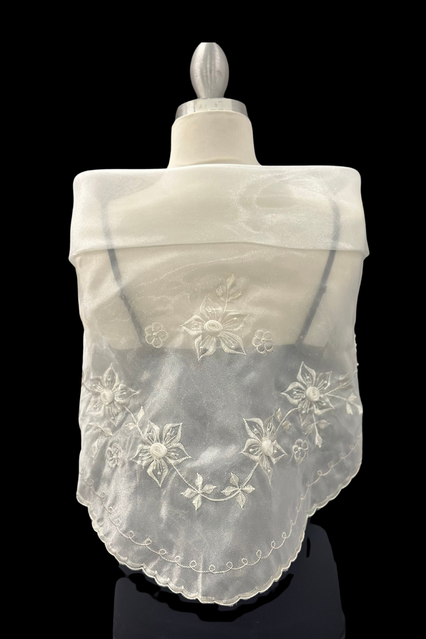 Embroidered Alampay - Ivory
