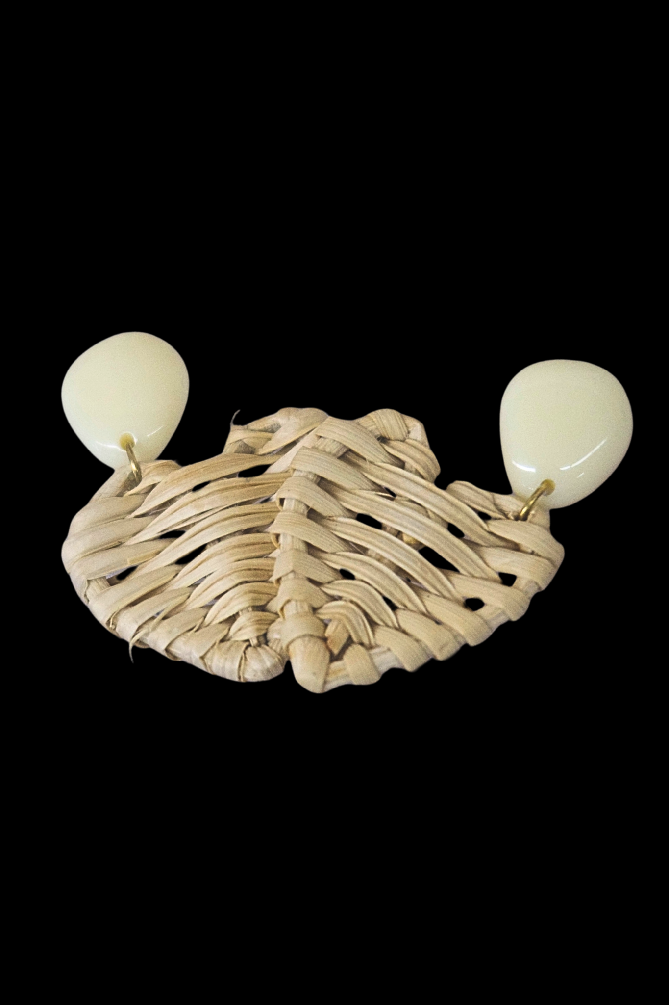 Puso Rattan Earrings - Beige