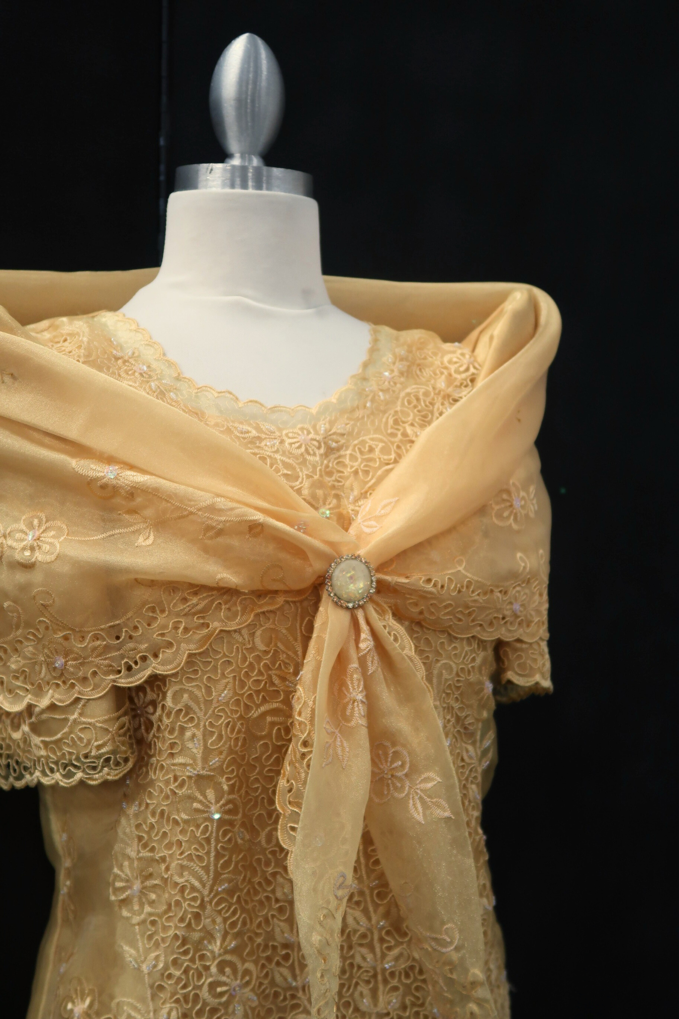 Maria Clara 2.0 Kimona/Saya - Gold