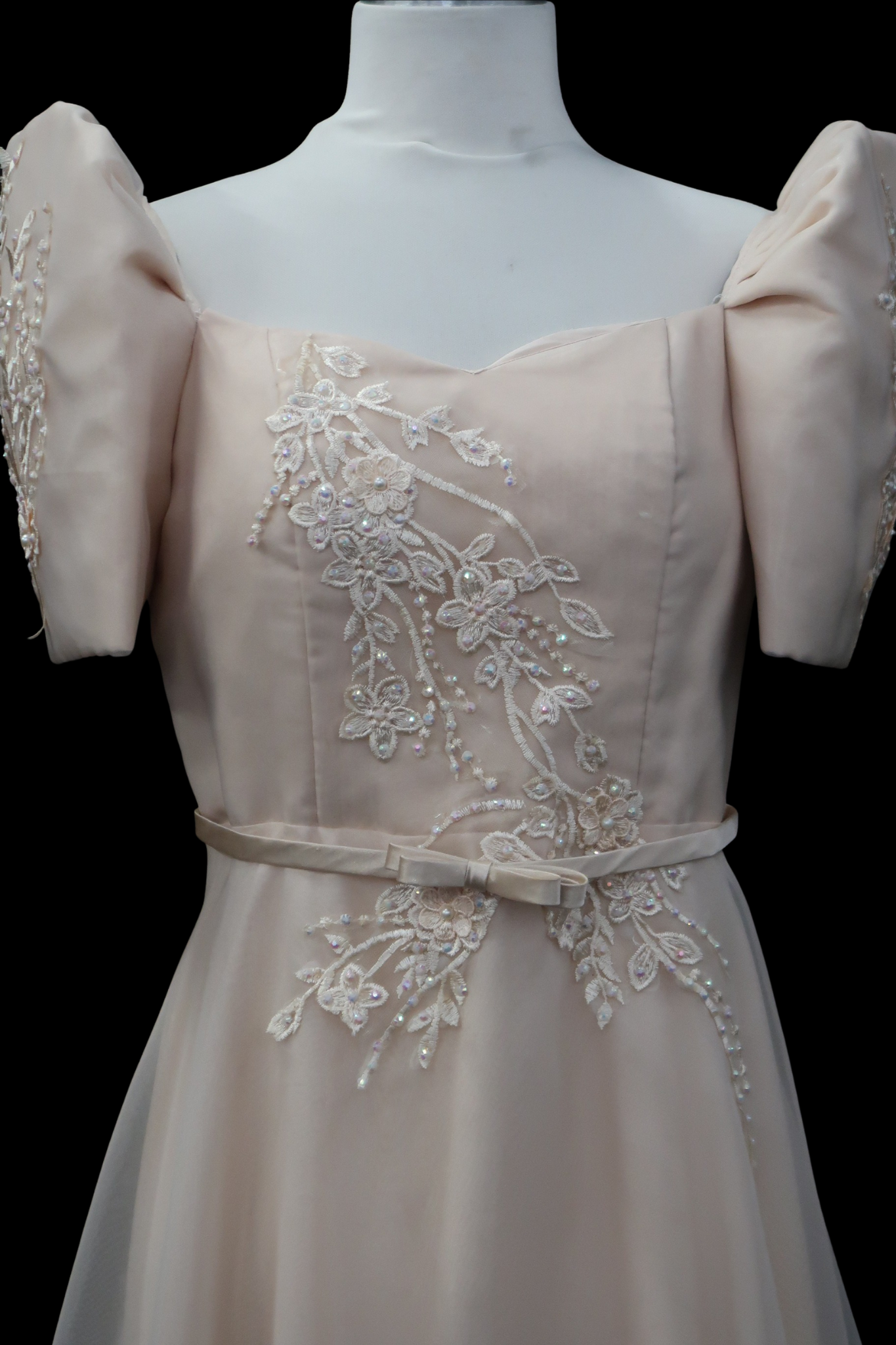 Taiwan Jusi Mestiza Gown - Beige