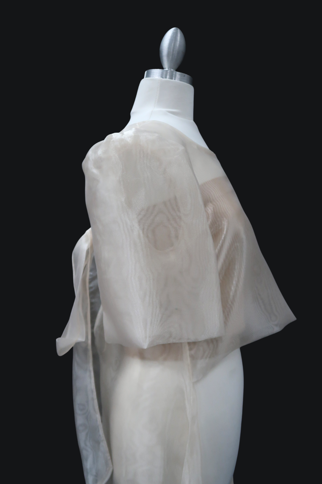 Adelaine Mara Blouse w/ Trail - Light Beige