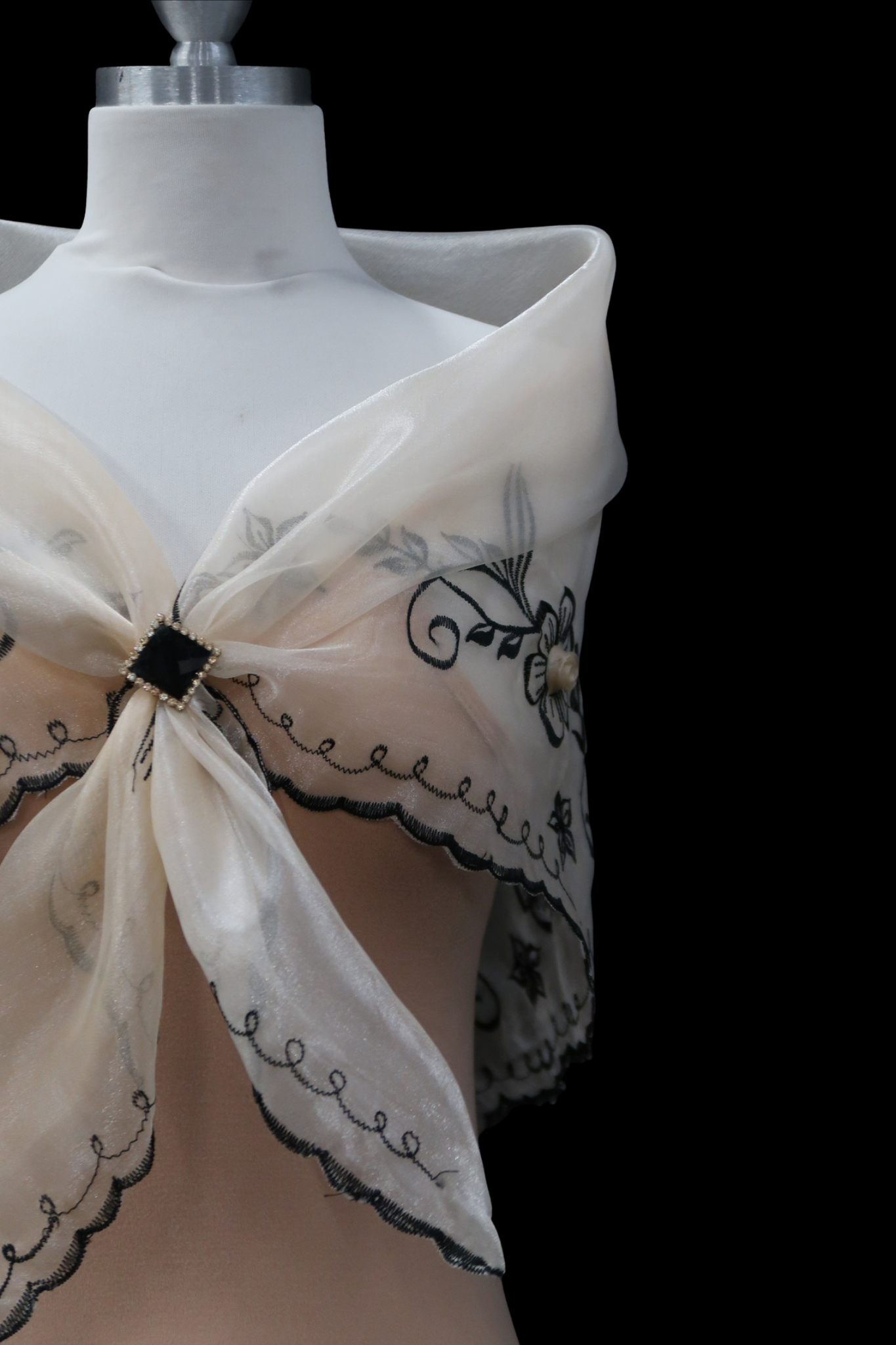 Embroidered Alampay - Beige/Black Emb (Extended Fit)