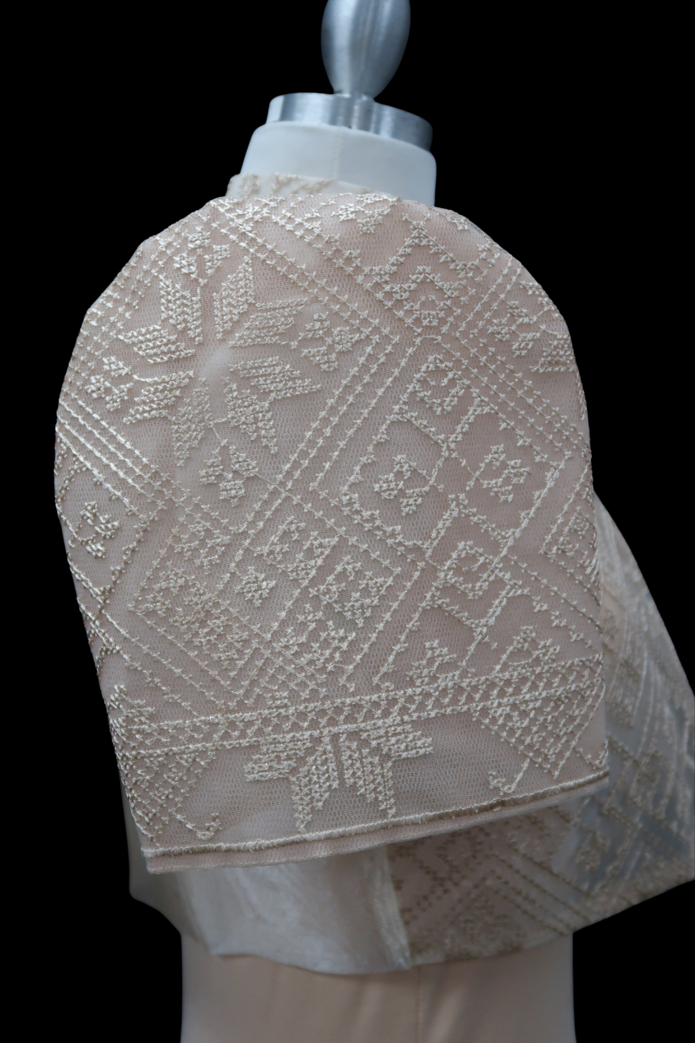 Full Lace Emb Star Bolero - Beige