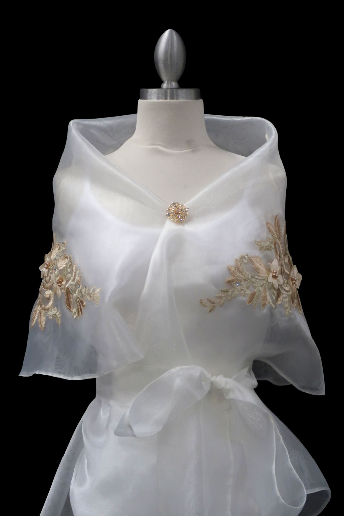 Lace Applique Panuelo - Ivory & Beige